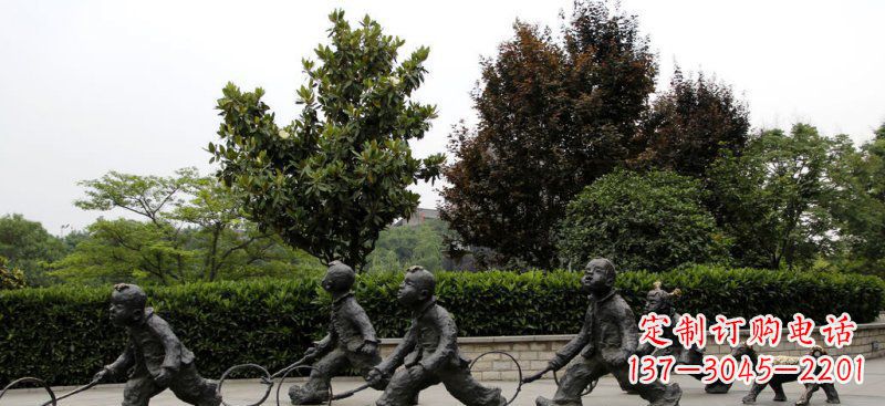 绵阳精美推铁圈小品铜雕,让小孩更加可爱