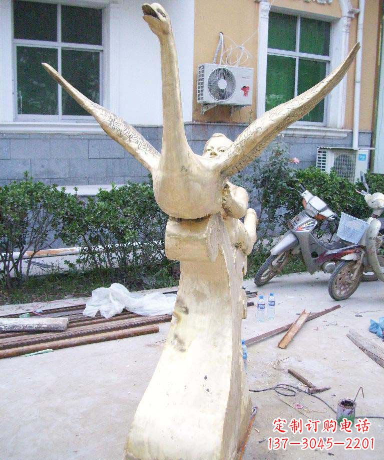 绵阳孩子与天鹅·梦幻铜雕