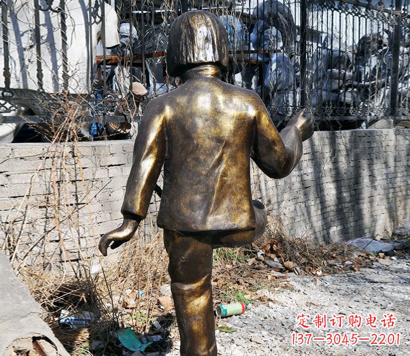 绵阳纯正艺术——公园小女孩踢毽子铜雕