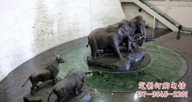 绵阳领雕塑公园长毛象动物铜雕