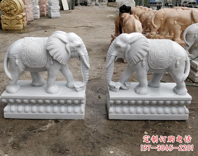 绵阳古代门前两侧大象石雕
