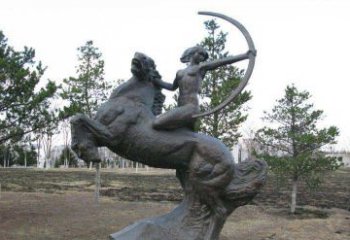 绵阳公园骑马女人射箭铜雕