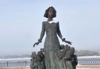 绵阳铜雕学生人物欢乐的小学生雕塑