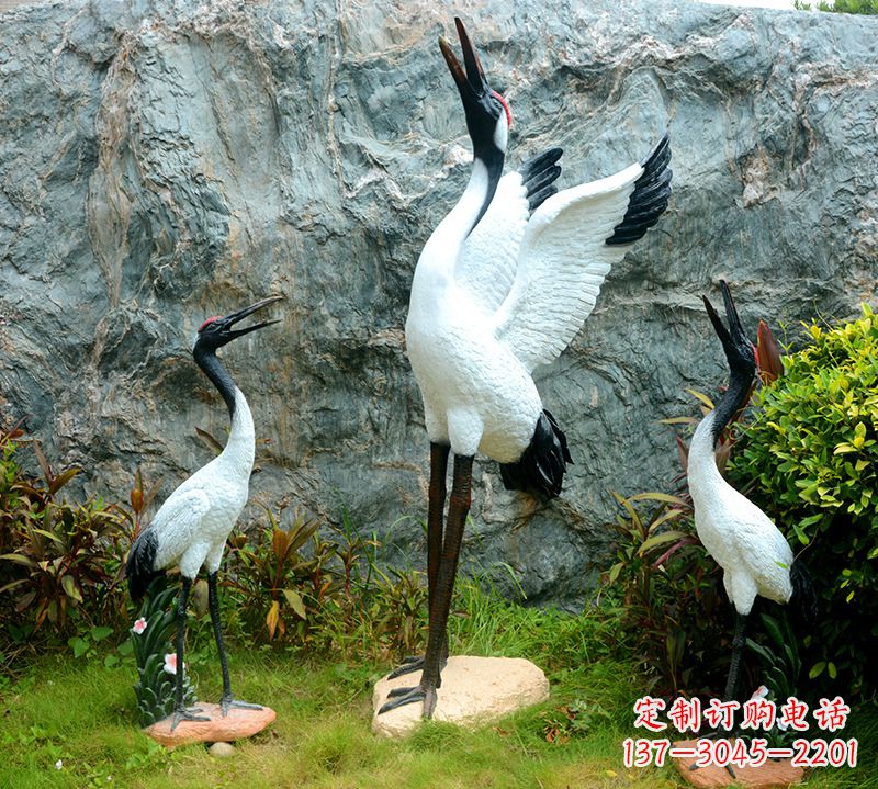 绵阳故宫仙鹤雕塑