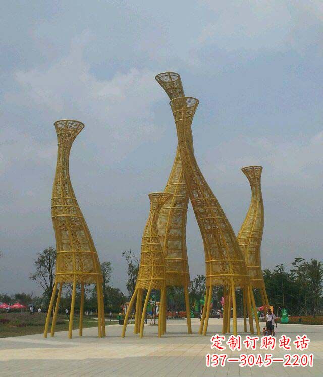 绵阳优雅与浪漫的相遇——不锈钢长颈鹿雕塑