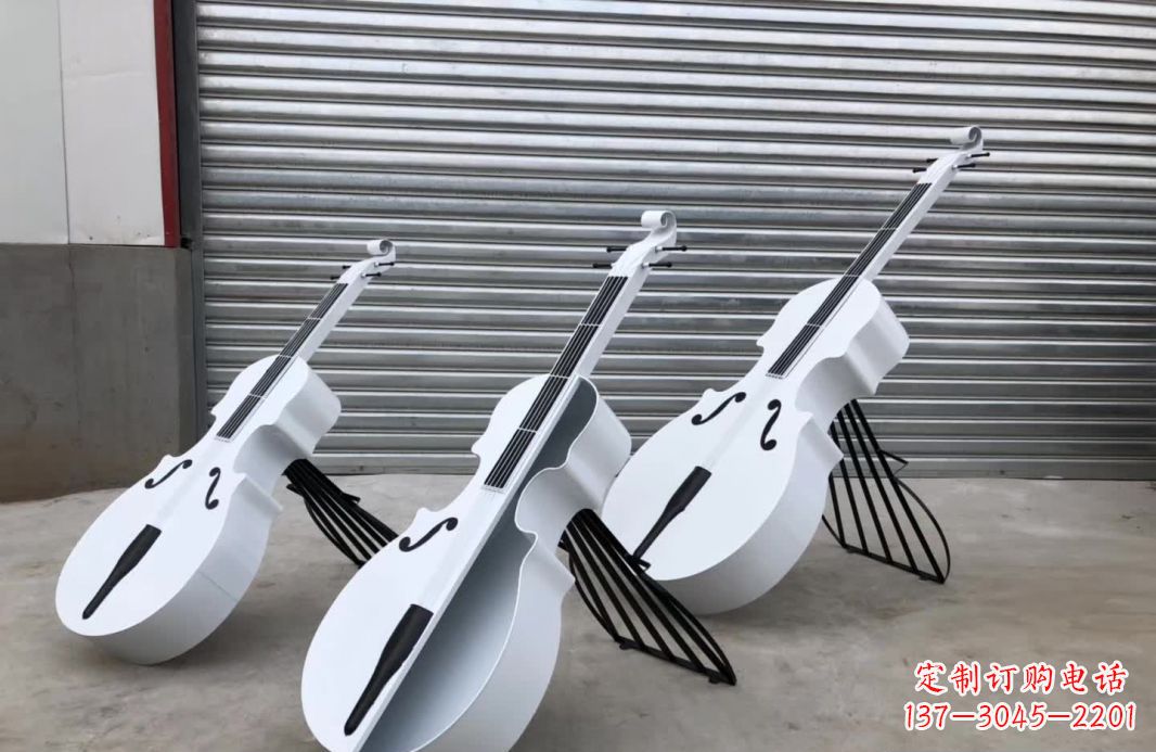 绵阳广场不锈钢大提琴雕塑1