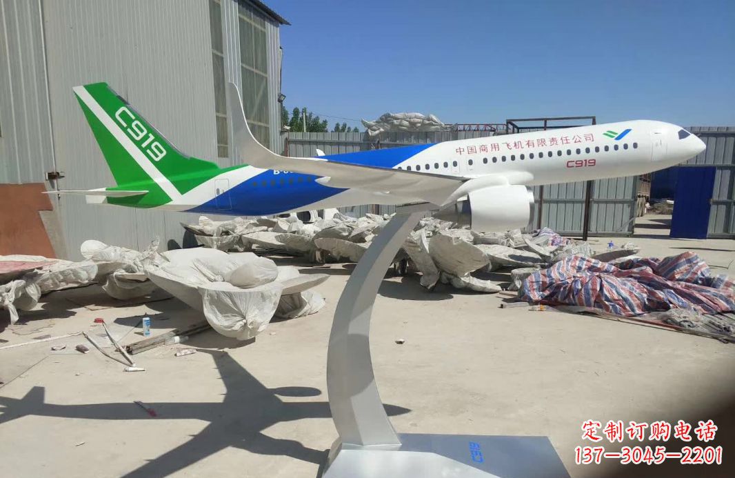 绵阳极具视觉冲击力的不锈钢飞机雕塑