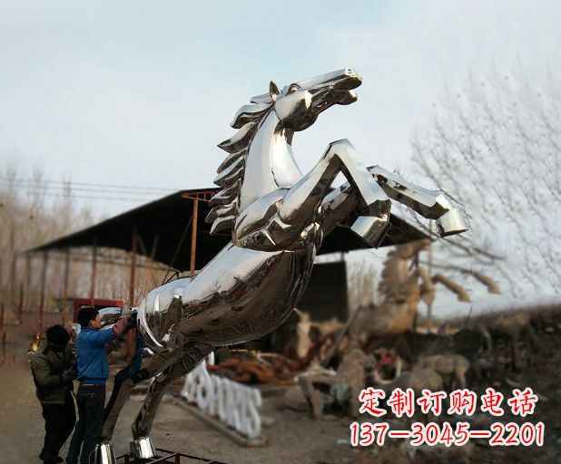 绵阳中领雕塑:精美的奔马雕塑