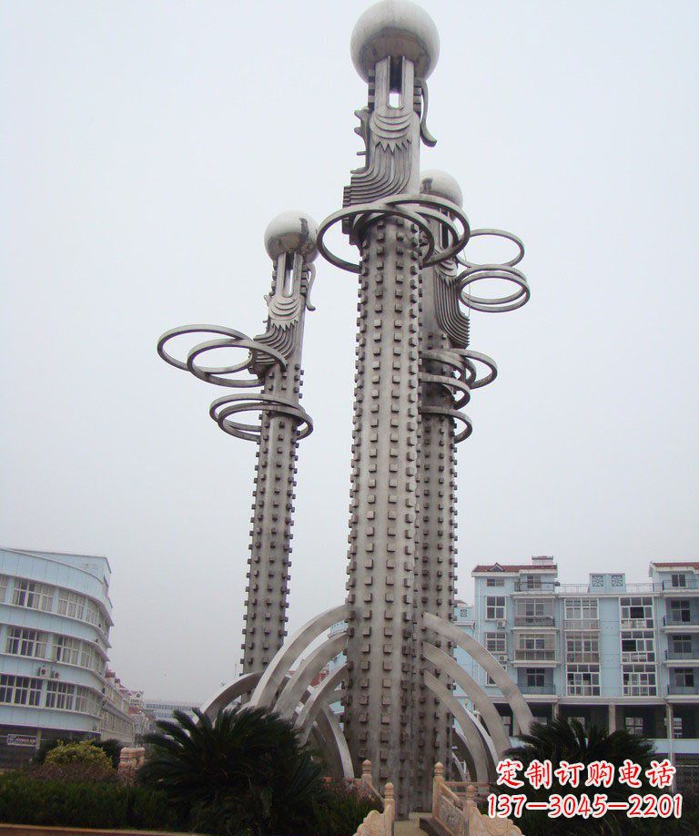 绵阳广场不锈钢龙柱雕塑