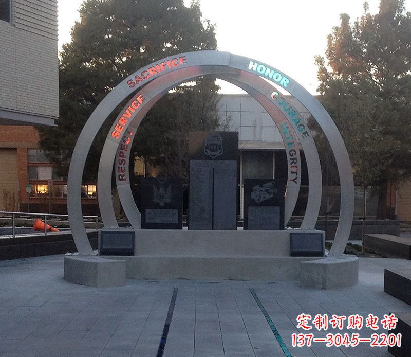 绵阳创意无限的不锈钢圆环雕塑