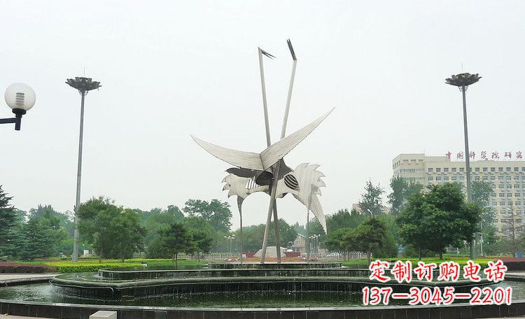 绵阳极致之美,仙鹤雕塑展示现代精致生活