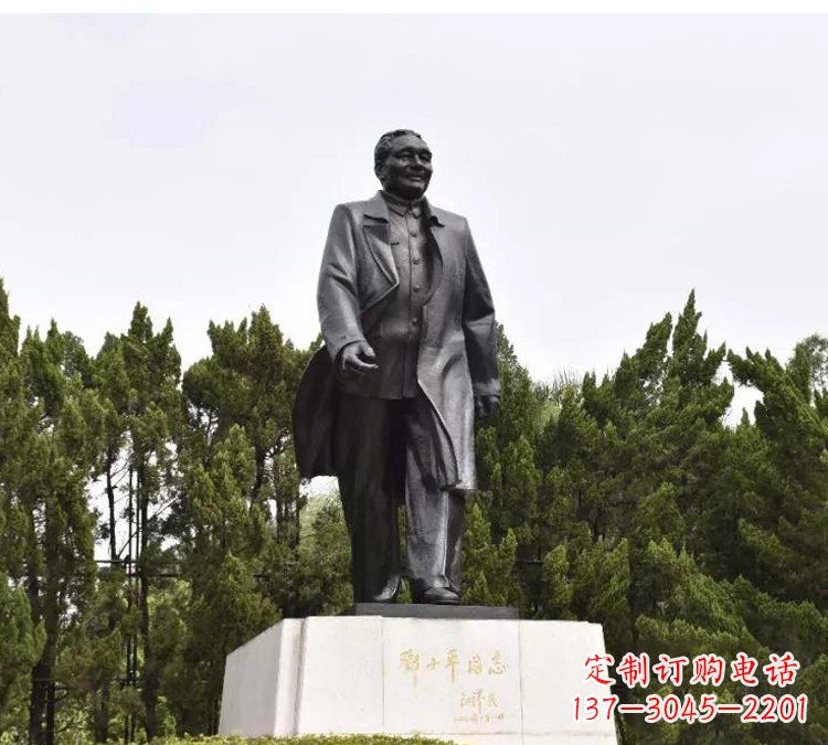 绵阳尊贵经典,中国历史巨人邓小平铜雕