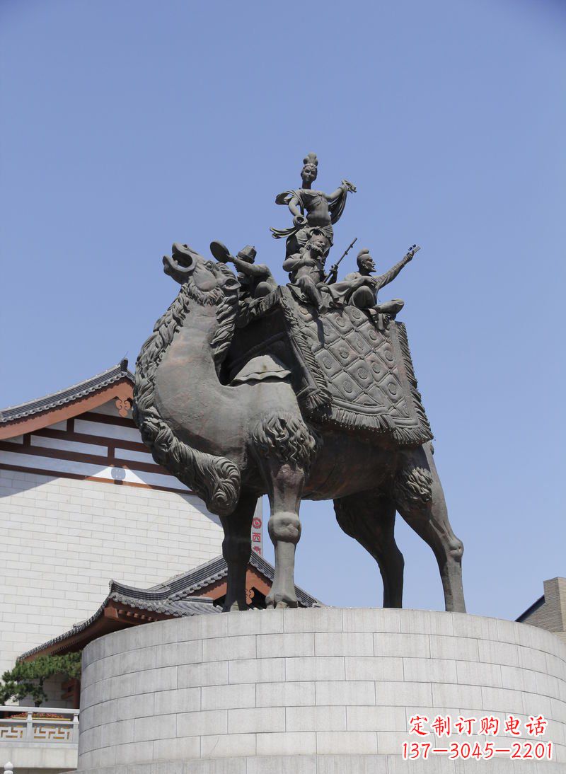绵阳中领雕塑:古代人物骑骆驼铜雕