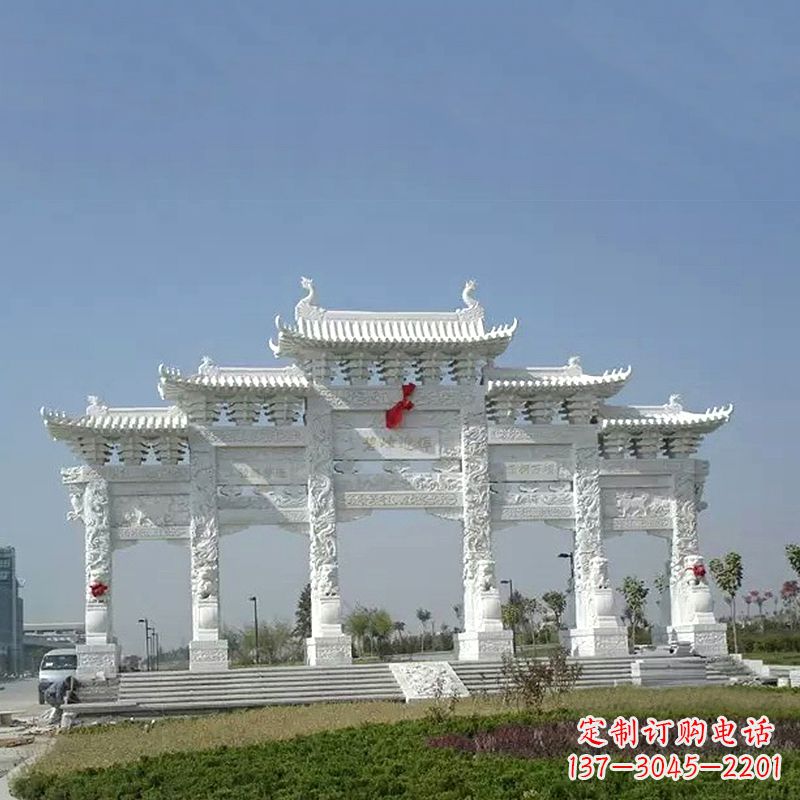 绵阳广场汉白玉五门石牌坊