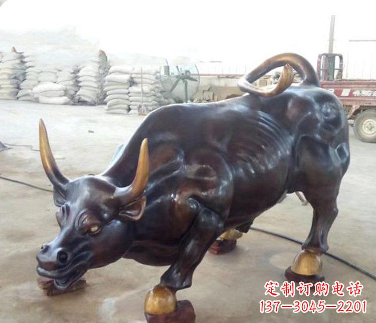 绵阳广场华尔街牛玻璃钢仿铜动物雕塑