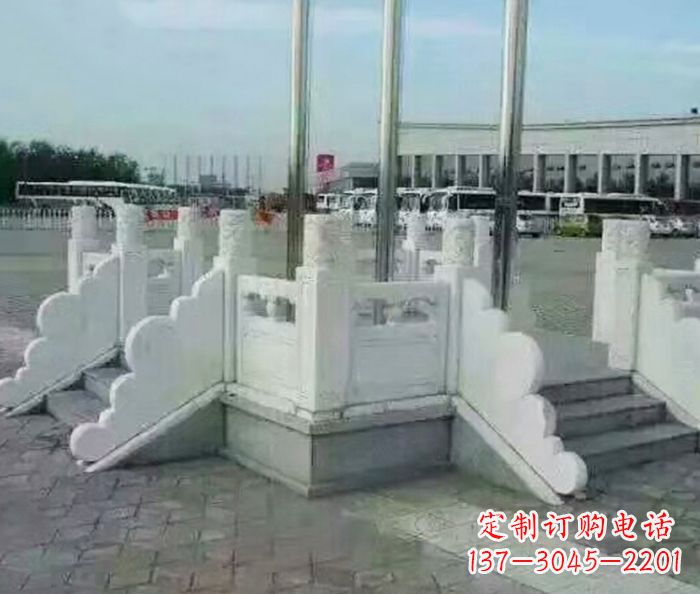 绵阳中领雕塑提供绚丽升旗台石雕,一种标志性的…