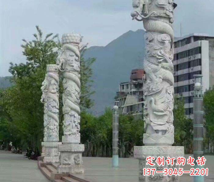 绵阳定制精美的盘龙柱石雕