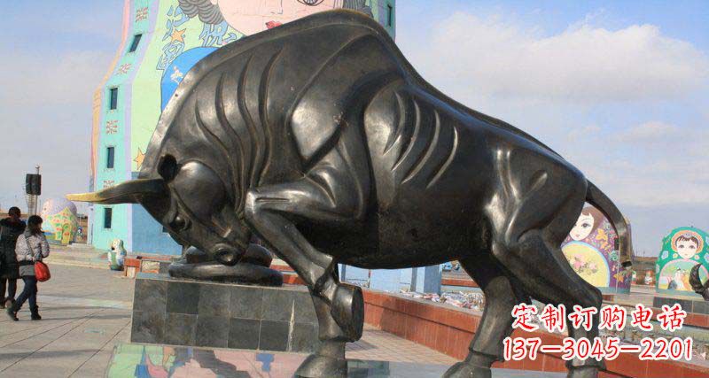 绵阳广场开荒牛动物铜雕