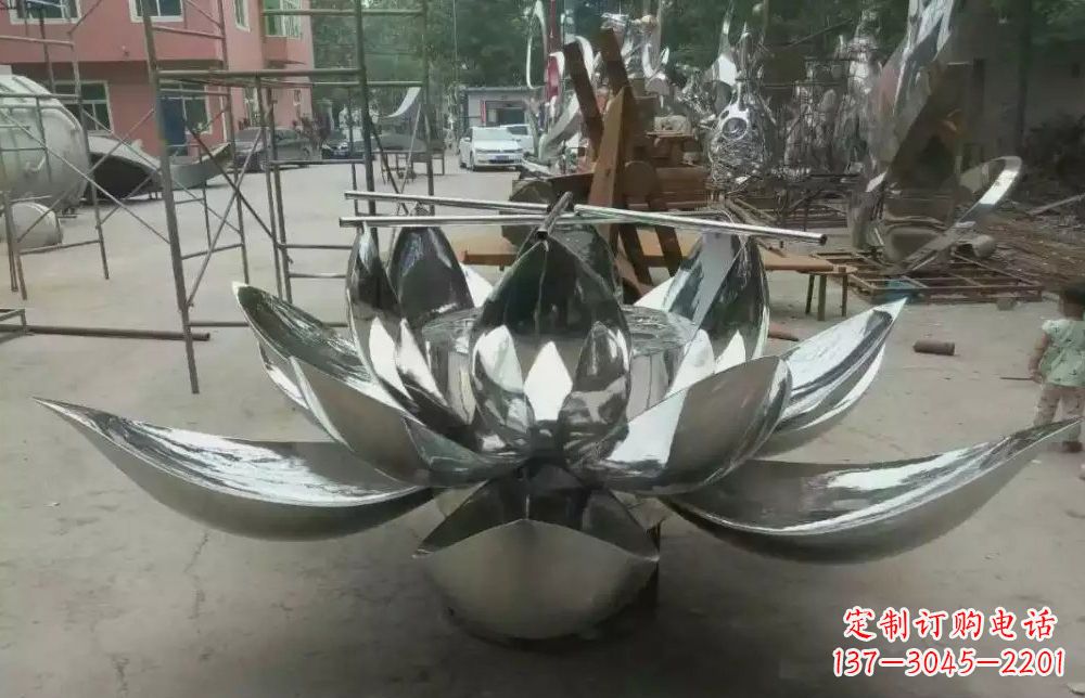 绵阳广场莲花不锈钢雕塑