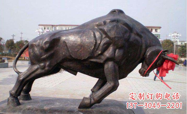 绵阳广场拓荒牛铜牛铜雕