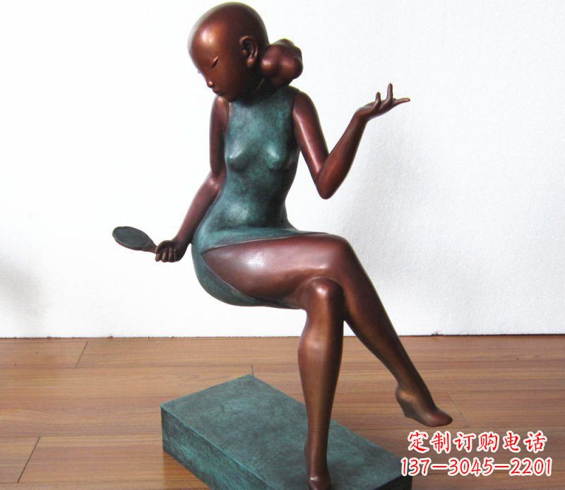 绵阳广场铜雕美女照镜子人物雕塑