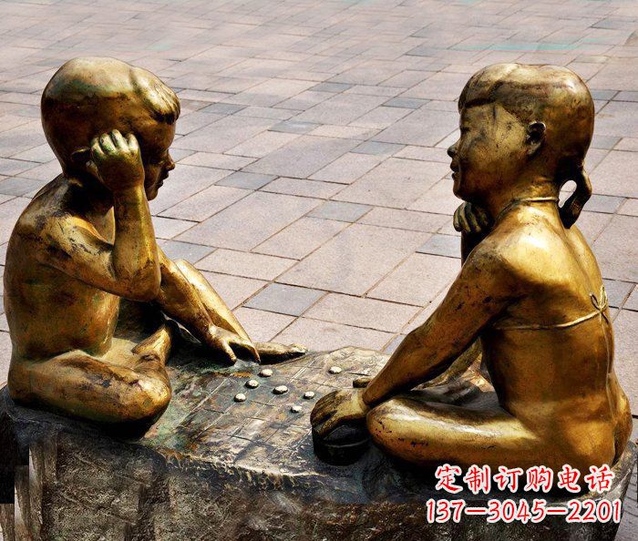绵阳广场下围棋的小孩小品铜雕