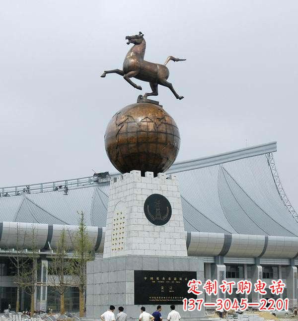绵阳世界地球铜雕,完美展现地球的神秘与美丽