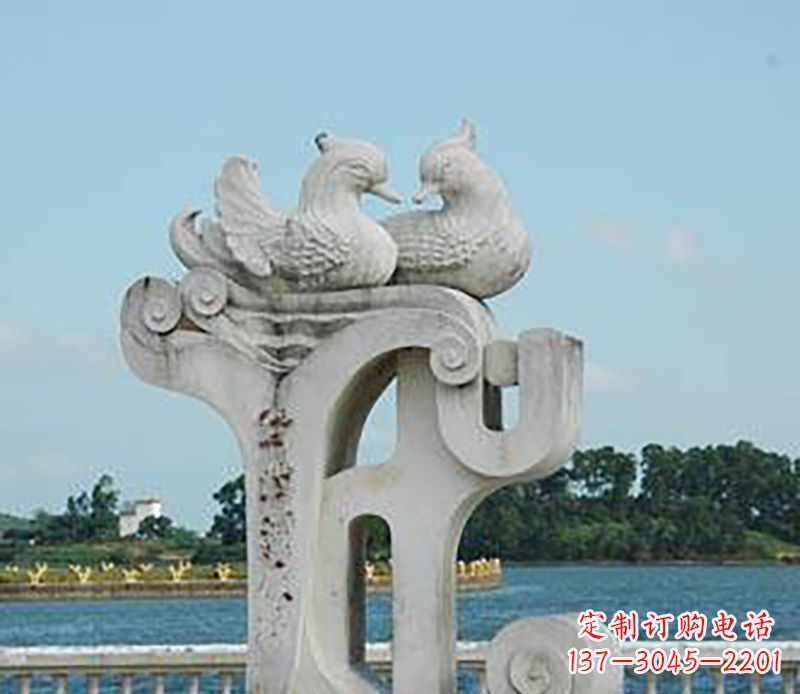 绵阳海边石雕鸳鸯景观是由中领雕塑提供的一种非…