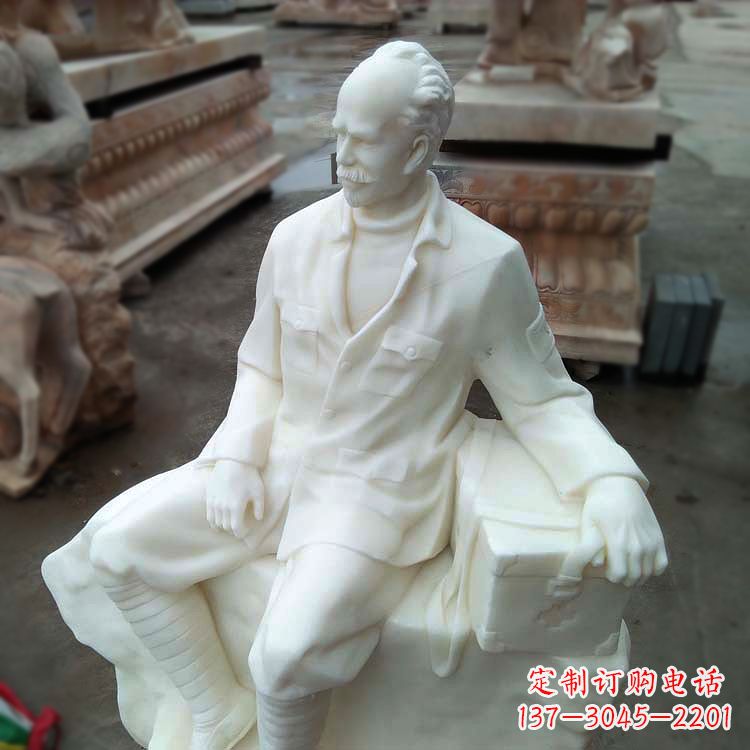 绵阳经典白求恩坐姿雕塑