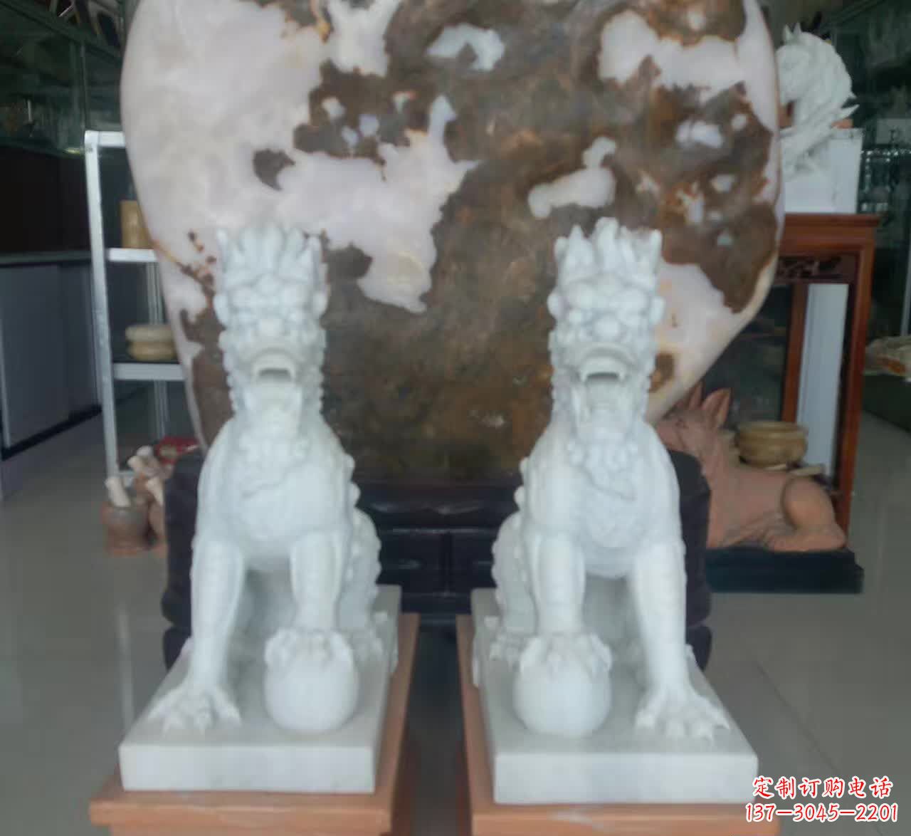 绵阳浓情似火热情似红麒麟石雕