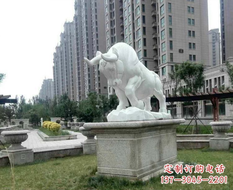绵阳汉白玉开荒牛小区园林动物石雕