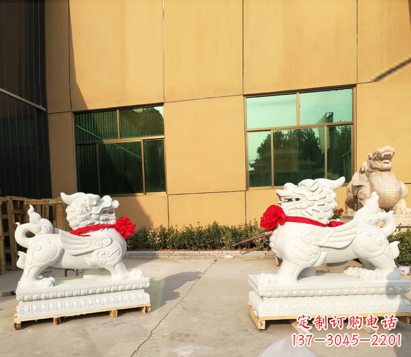 绵阳汉白玉立式貔貅门口招财石雕