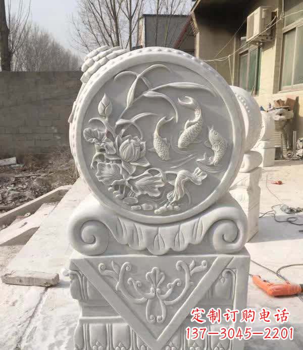绵阳以汉白玉石制作的门墩雕塑