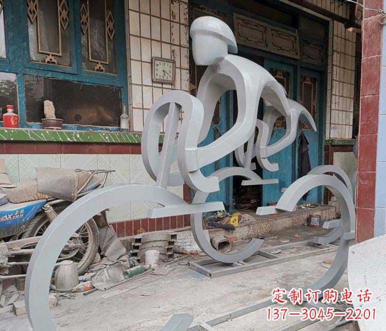 绵阳户外不锈钢骑自行车人物雕塑