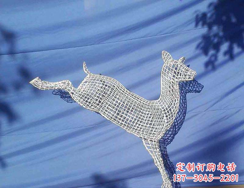绵阳搭载优雅气质的不锈钢小鹿雕塑