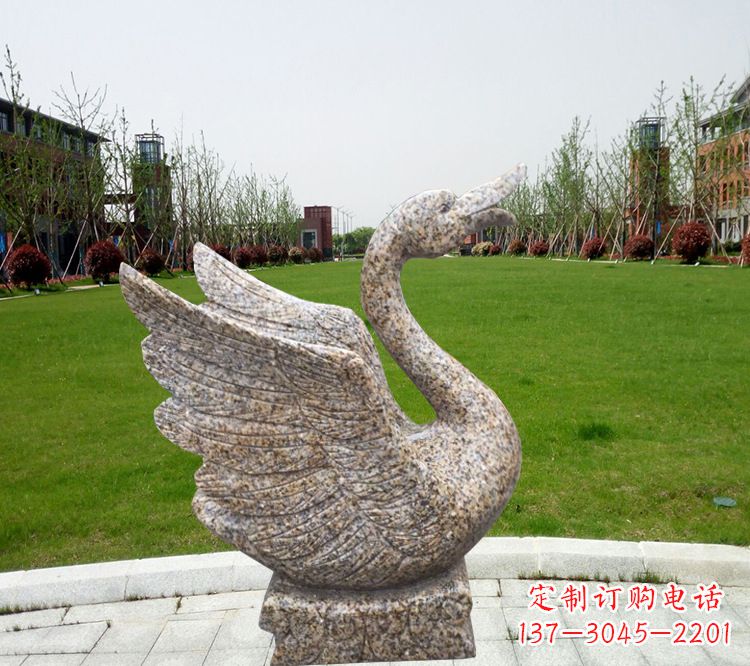 绵阳中领雕塑推出的浪漫喷水天鹅雕塑,它是一件…
