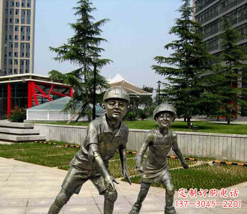 绵阳滑旱冰男孩铜雕,精细而引人入胜