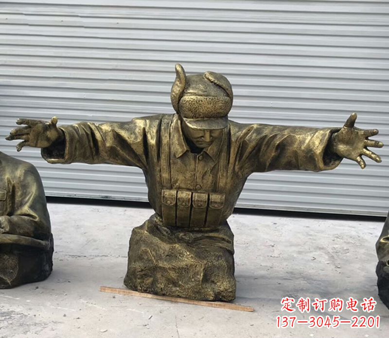 绵阳黄继光铜雕是由中领雕塑定制的精致作品。中…