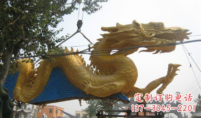 绵阳中领雕塑——黄金龙雕塑定制
