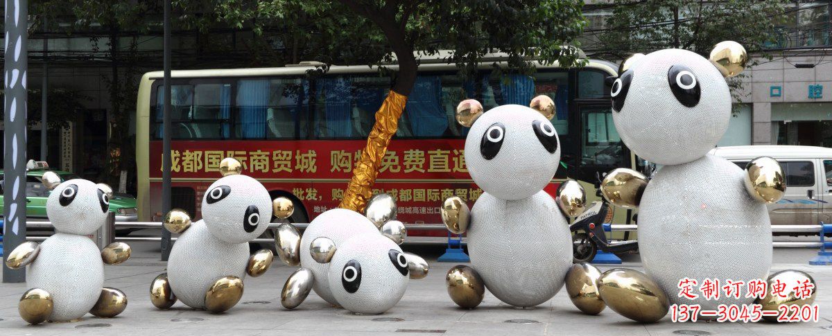 绵阳街边不锈钢抽象熊猫雕塑