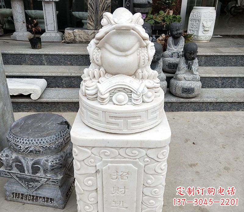 绵阳金蟾立柱石动物雕塑