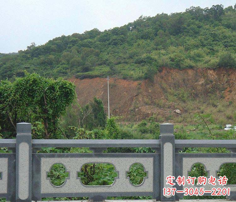 绵阳景区仿古栏板石雕:展现华丽古典风格的雕塑艺术