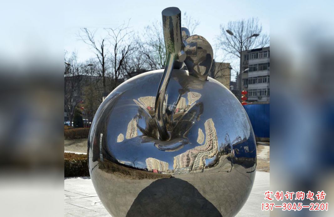 绵阳镜面不锈钢苹果雕塑:极致之美