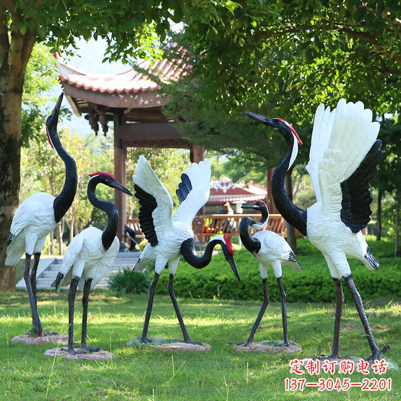 绵阳精美彩绘丹顶鹤雕塑