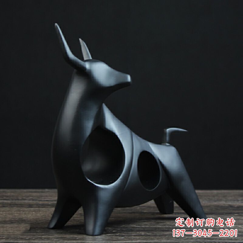 绵阳可爱抽象牛玻璃钢动物雕塑