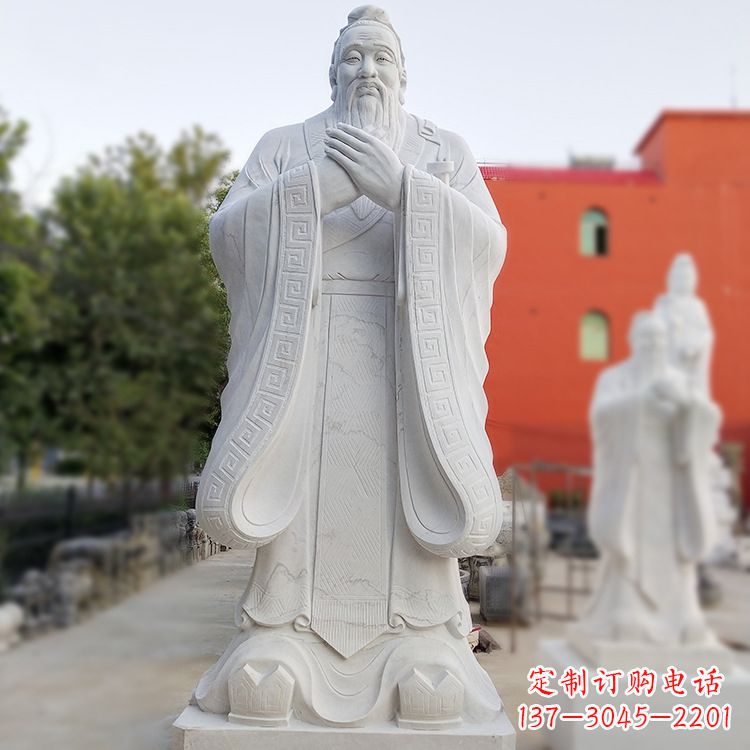 绵阳孔子雕像佩剑