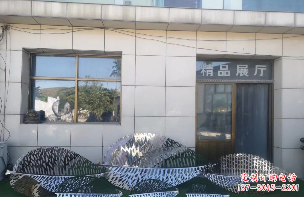 绵阳镂空不锈钢树叶雕塑