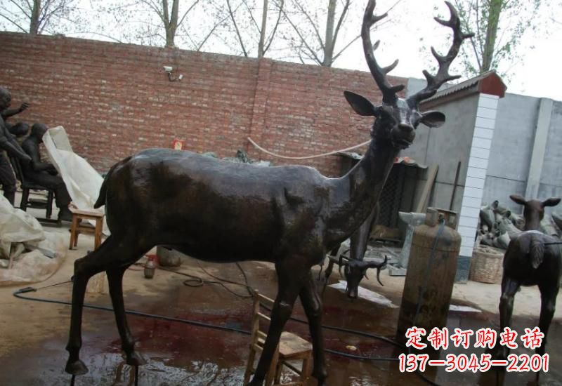 绵阳唯美的梅花鹿铜雕,让你的家中添彩更有情调