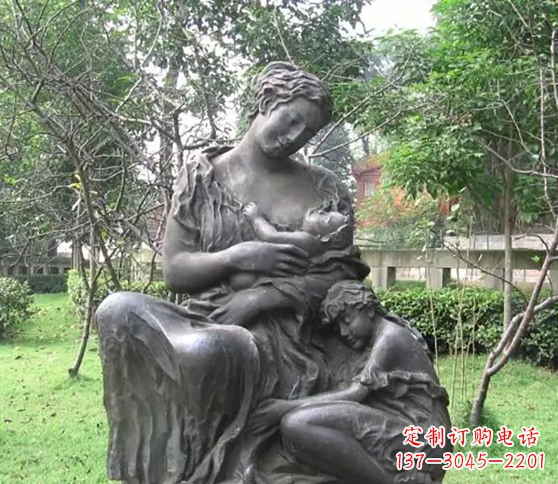 绵阳母亲喂奶公园人物铜雕