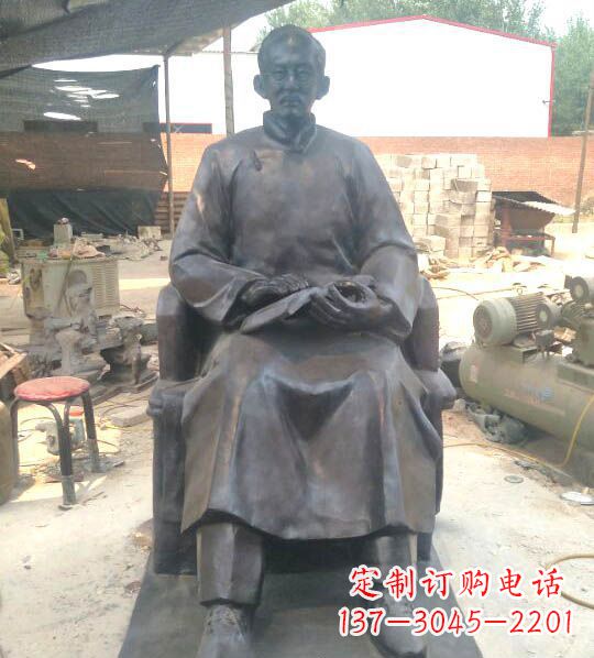 绵阳蔡元培铜雕:让你的精神耀眼发光